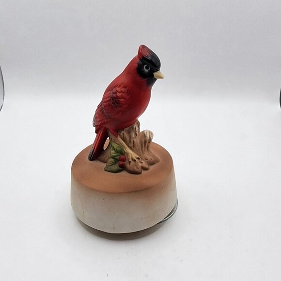 Vintage Gorham Red Cardinal on a branch Wind up porcelain music box - Picture 3 of 9